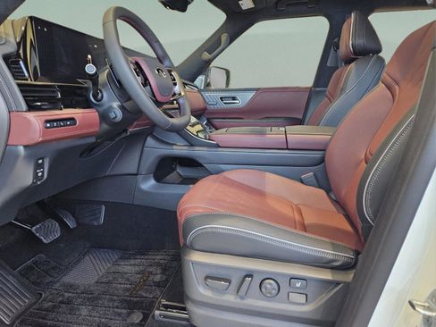 New 2026 INFINITI QX80 Autograph w/ Premium Cargo Package image 11