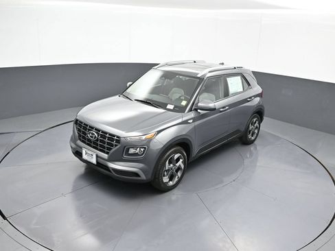 Certified 2024 Hyundai Venue SEL FWD image 34
