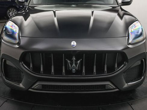 Used 2025 Maserati Grecale GT AWD/4WD image 27