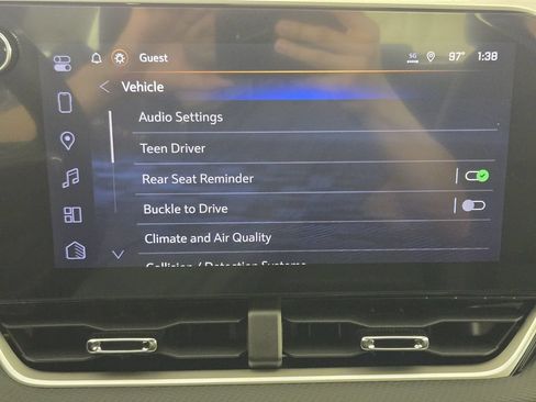 New 2026 Chevrolet Equinox LT w/ Convenience Package II FWD image 18