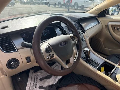 Used 2014 Ford Taurus SEL image 10
