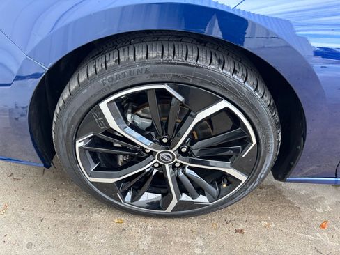 Used 2024 Nissan Altima 2.5 SR image 11