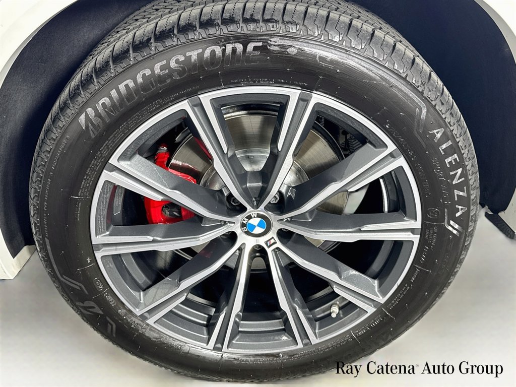 Used 2026 BMW X5 xDrive40i w/ M Sport Package AWD/4WD image 33