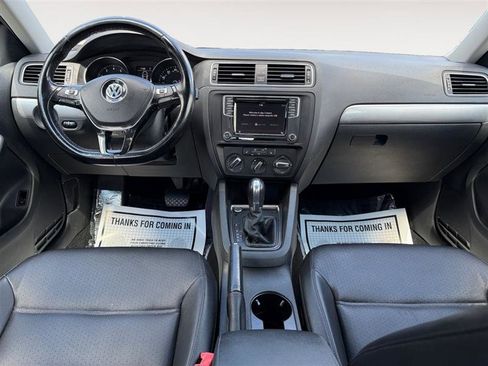 Used 2018 Volkswagen Jetta SE image 11