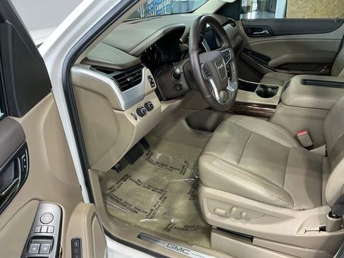 Used 2018 GMC Yukon SLT w/ Premium Edition AWD/4WD image 3