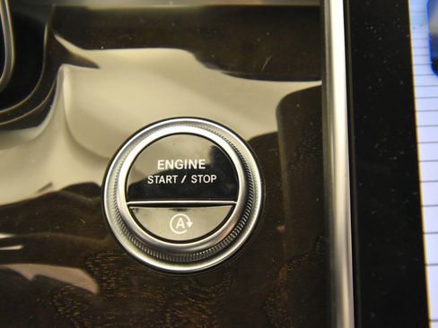 Used 2023 Mercedes-Benz C 300 4MATIC Sedan image 35