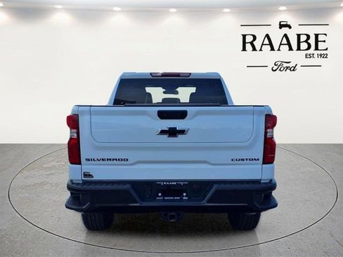 Used 2024 Chevrolet Silverado 1500 Custom Trail Boss w/ Turbomax Blackout Package AWD/4WD image 6