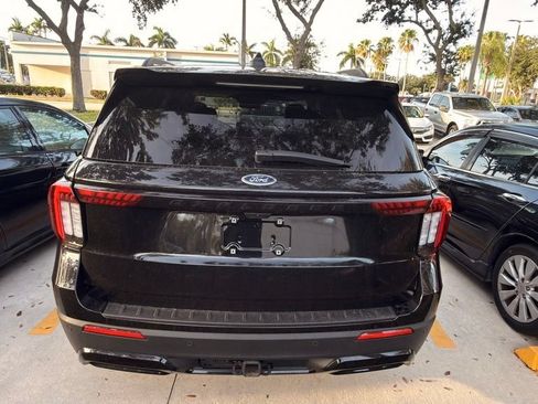 Used 2025 Ford Explorer ST-Line w/ Premium Package RWD image 7