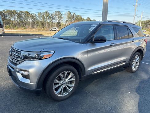 Used 2024 Ford Explorer Limited AWD/4WD image 1