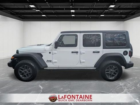 Used 2025 Jeep Wrangler Unlimited Sport AWD/4WD image 2