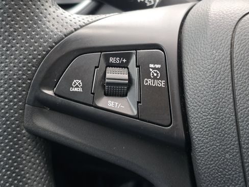 Used 2022 Chevrolet Trax LS w/ Tint and Cruise Package image 10