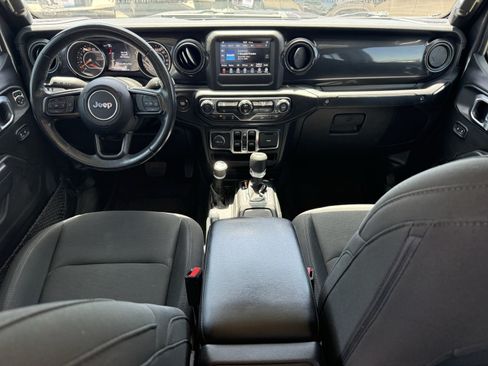 Used 2022 Jeep Gladiator Sport AWD/4WD image 14