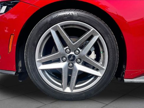 Used 2024 Ford Mustang Coupe RWD image 10