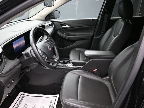 Used 2024 Buick Encore GX Sport Touring AWD/4WD image 11