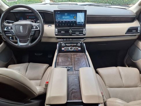 Used 2022 Lincoln Navigator Reserve RWD image 9