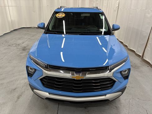 Used 2024 Chevrolet TrailBlazer LT w/ Convenience Package AWD/4WD image 8