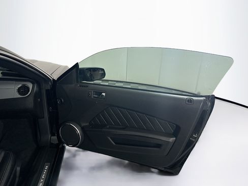 Used 2012 Ford Mustang Premium RWD image 26