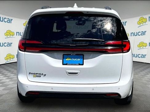 Used 2021 Chrysler Pacifica Touring-L w/ S Appearance Package FWD image 5
