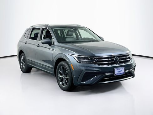 Used 2023 Volkswagen Tiguan SE AWD/4WD image 3