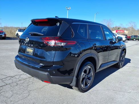Used 2025 Nissan Rogue SV image 15