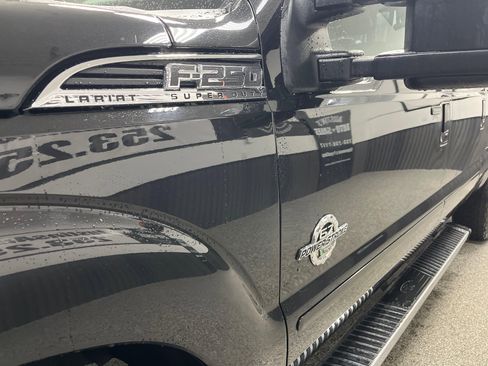 Used 2015 Ford F250 Lariat w/ Lariat Ultimate Package image 9