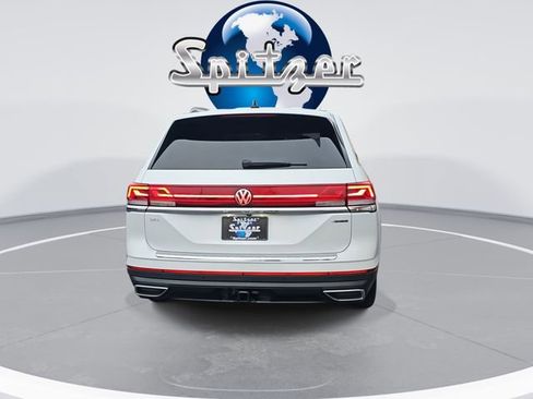 Used 2024 Volkswagen Atlas SEL image 8