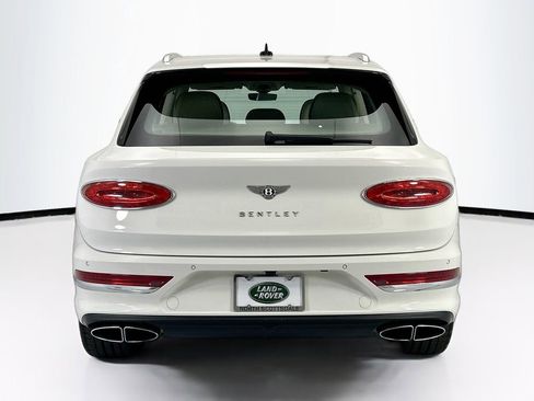 Used 2022 Bentley Bentayga image 6