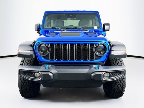 Used 2024 Jeep Wrangler Unlimited Rubicon 4xe AWD/4WD image 2