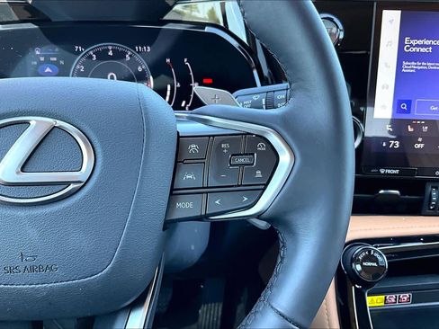 Used 2025 Lexus NX 250 FWD w/ Accessory Package (2T) image 25