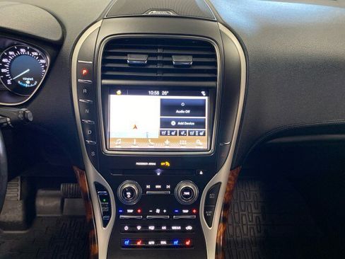 Used 2018 Lincoln MKX Reserve w/ Lincoln MKX Climate Package image 24