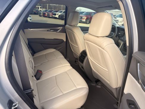 Used 2020 Cadillac XT5 Premium Luxury image 7