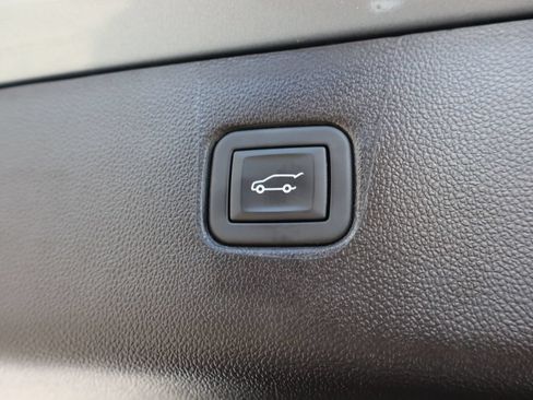 Used 2024 Chevrolet Blazer LT w/ Sound & Technology Package AWD/4WD image 26