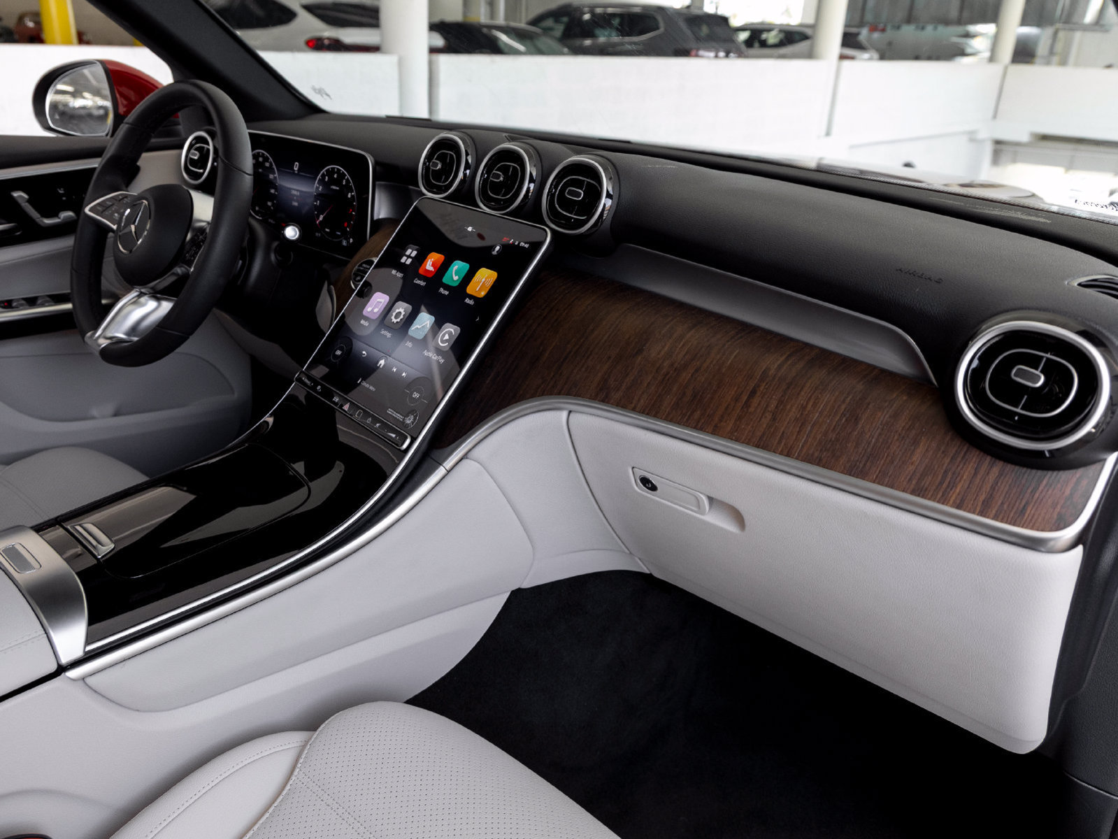 Certified 2026 Mercedes-Benz GLC 300 image 29