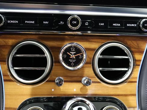 Used 2024 Bentley Continental GT V8 image 26