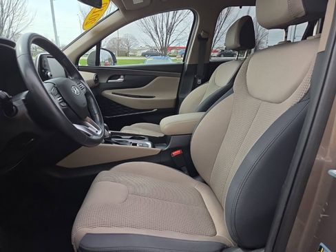 Used 2019 Hyundai Santa Fe SEL FWD image 18