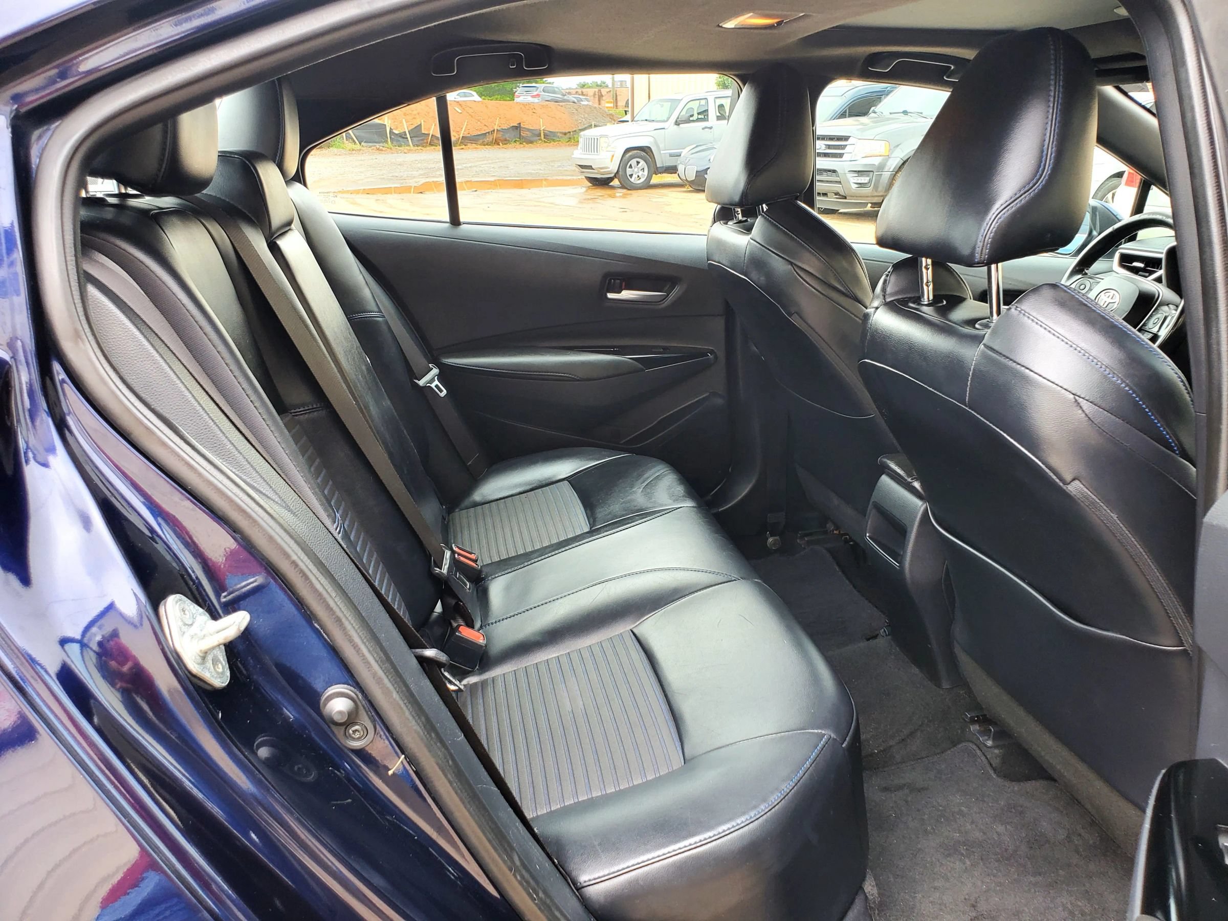 Used 2020 Toyota Corolla XSE FWD image 28