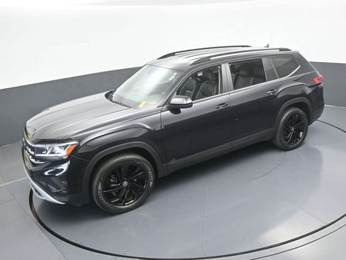 Used 2022 Volkswagen Atlas SE w/ Black Wheel Package image 49