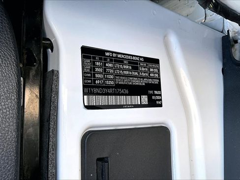 Used 2024 Mercedes-Benz Sprinter 3500 image 35