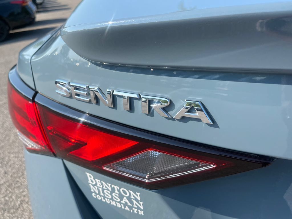 Used 2025 Nissan Sentra SR FWD image 40