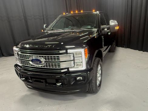 Used 2017 Ford F250 Platinum w/ Platinum Ultimate Package image 11