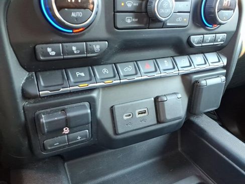 Used 2019 Chevrolet Silverado 1500 LTZ w/ LTZ Plus Package image 28