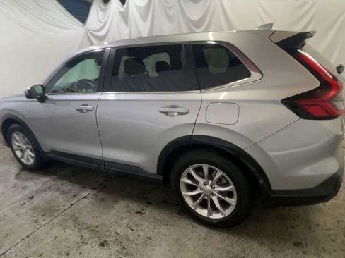 Used 2023 Honda CR-V EX image 6