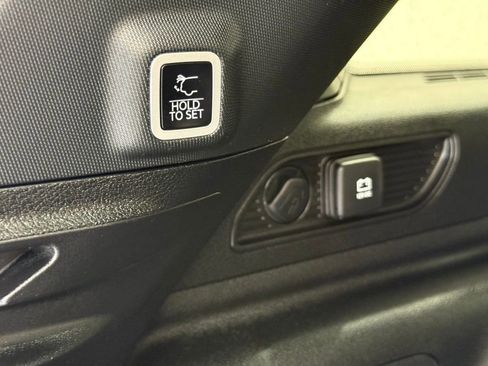 Used 2024 Jeep Grand Cherokee Limited 4xe AWD/4WD image 4