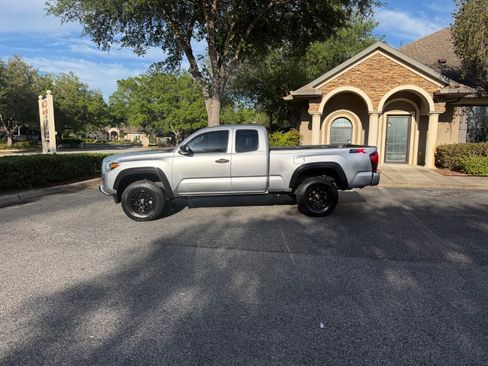 Used 2021 Toyota Tacoma SR w/ SX Package image 2