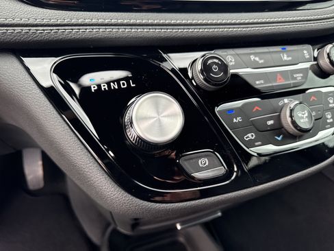 New 2026 Chrysler Pacifica Select w/ S Appearance Package image 27