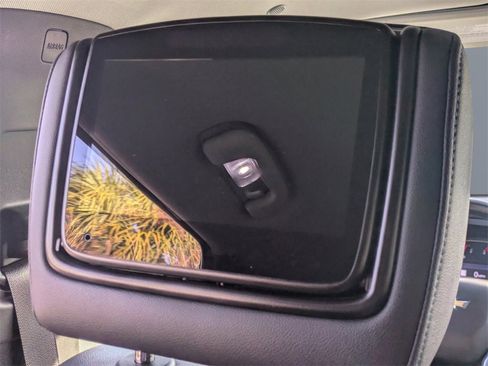 Used 2020 Chevrolet Blazer LT w/ Sound & Technology Package image 38