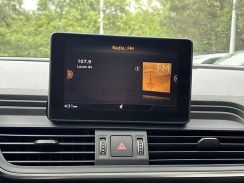 Used 2020 Audi Q5 2.0T Premium w/ Convenience Package AWD/4WD image 12