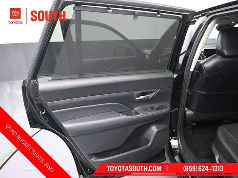 Used 2025 Toyota Grand Highlander AWD image 28