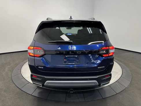 Certified 2024 Honda Pilot Touring image 6