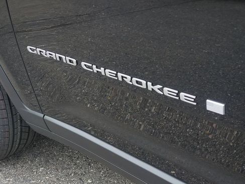 New 2026 Jeep Grand Cherokee L Laredo AWD/4WD image 7